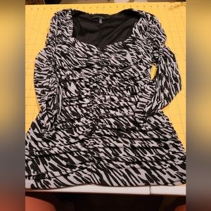 Balck and whit zebra print blouse